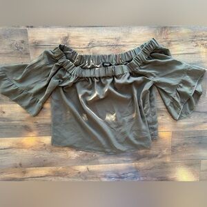 ✅ Express Olive Green Off-The-Shoulder Top – M – Ruffle Sleeves – Fall Staple